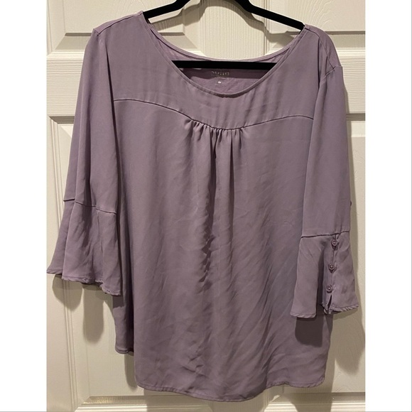 New York & Company Tops - Women's Top​​​​​​​​​​